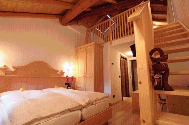 Hotel Fonte Dei Veli Panchià Buitenkant foto